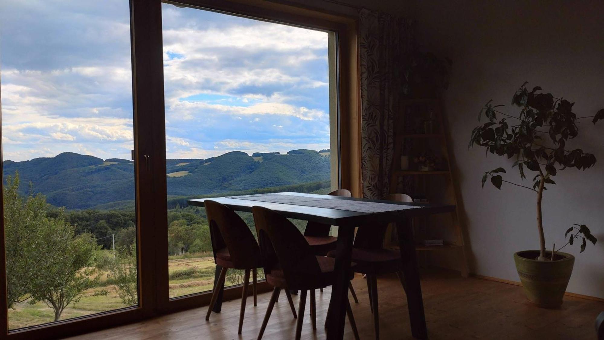 Nature Homestay Trenčín エクステリア 写真